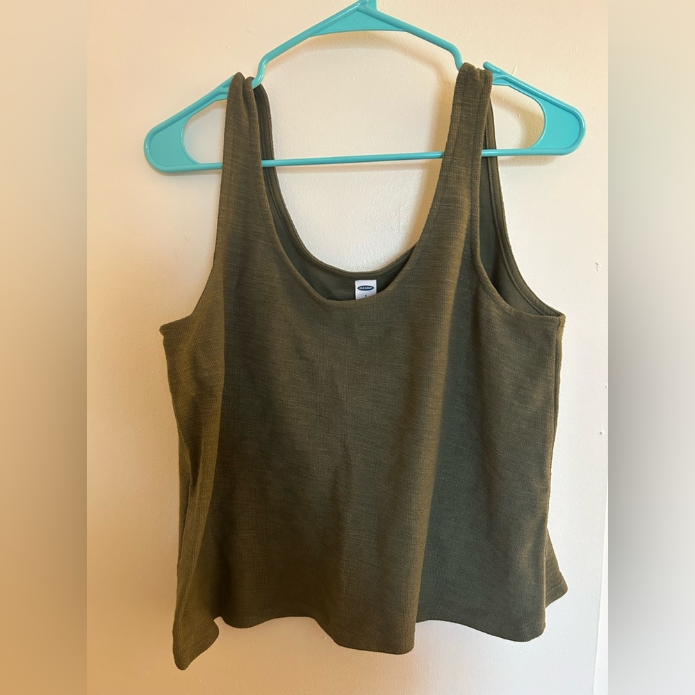 Old Navy size small olive green cropped tank top